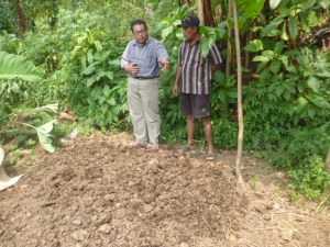 Kunjungan ke Lapangan Petani Anggota KTO Brenjonk - Tata cara Pengomposan Pupuk Organik